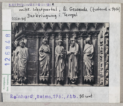 Vorschaubild Reims: Kathedrale, mittleres Westportal, linkes Gewände, Darbringung im Tempel, Zustand vor 1914 